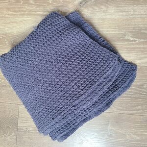 POL Chenille Cozy Dark Navy Blue Knit Blanket
